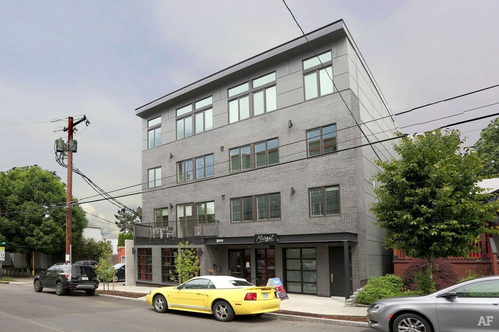 Portland Apartment: 2919 SE Division St