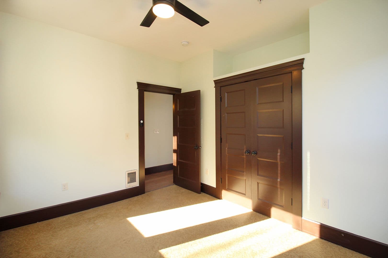 Portland Apartment: 1634 NW Everett St