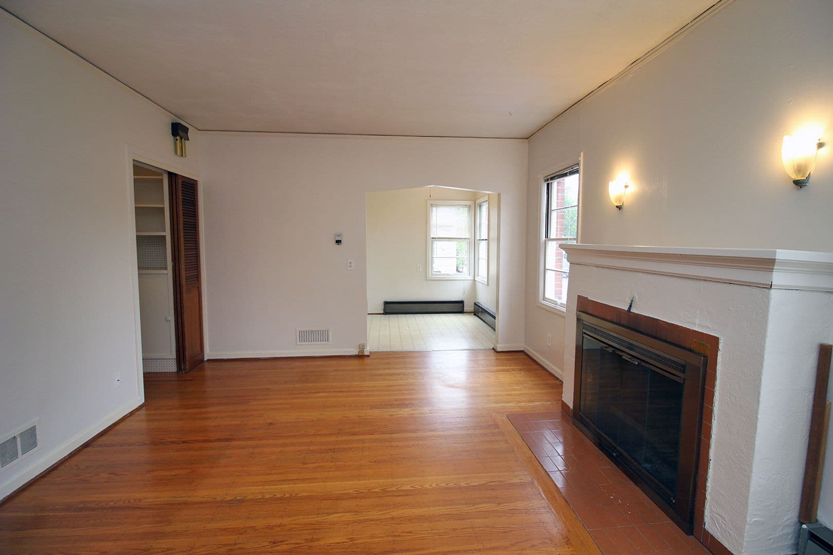 Portland Apartment: 1103-1133 SW Whitaker St
