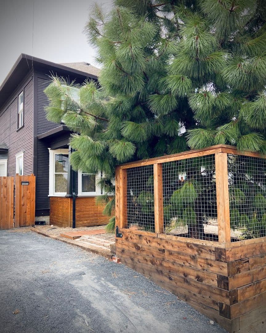 Portland House: 7126 N Lombard St