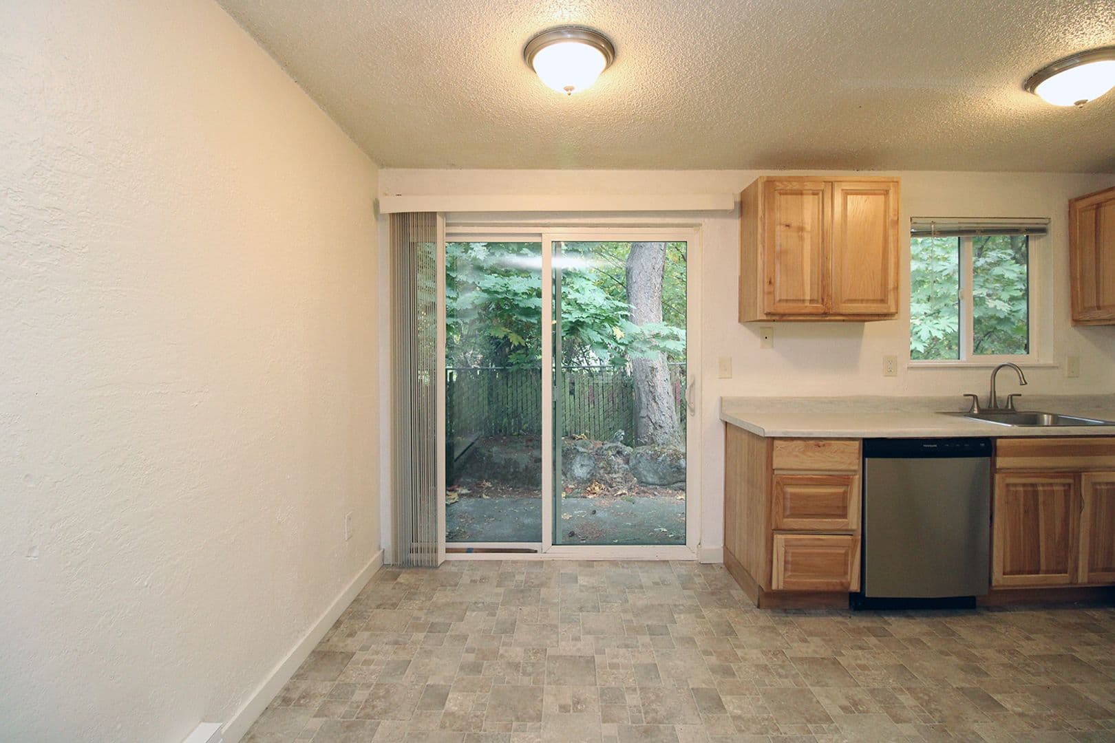 Gresham Apartment: 1113 - 1127 NE 183rd Ave
