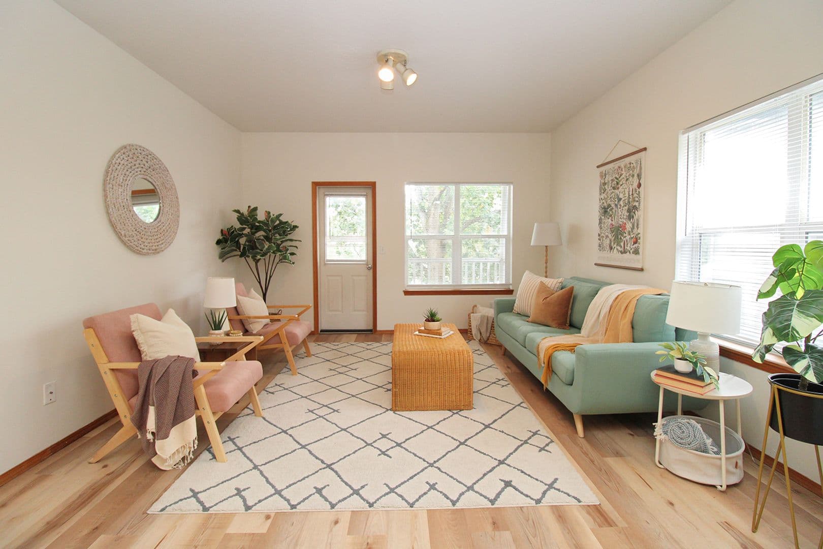 Portland Apartment: 2315 N Lombard St