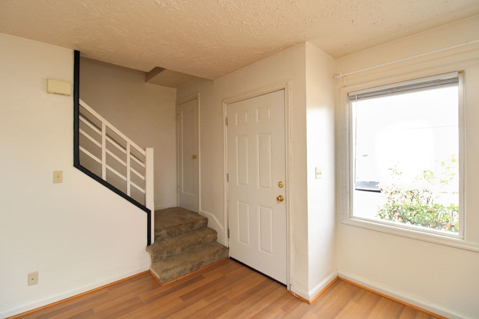 Portland Apartment: 6909-6923 N Vancouver Av
