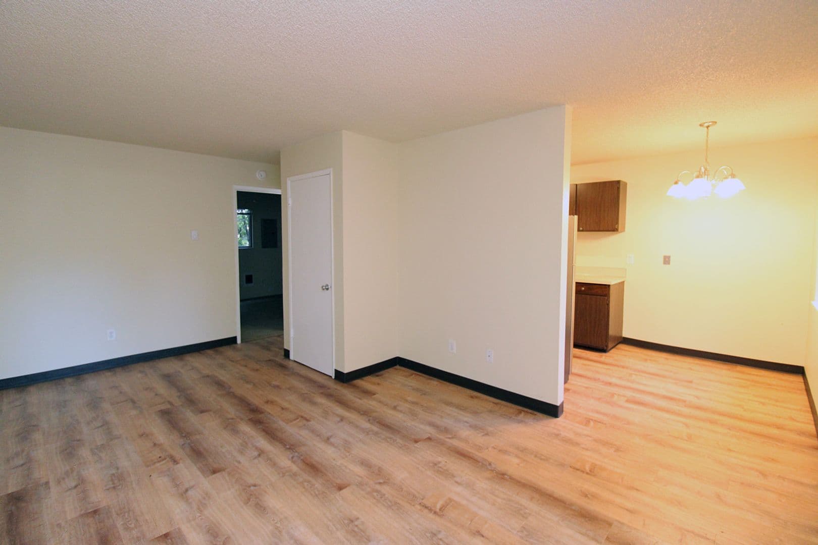 Portland Apartment: 5704 SW Beaverton-Hillsdale Hwy