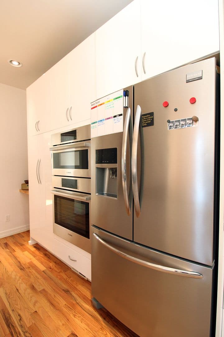Portland Apartment: 1825 NW 24th Ave #A-B