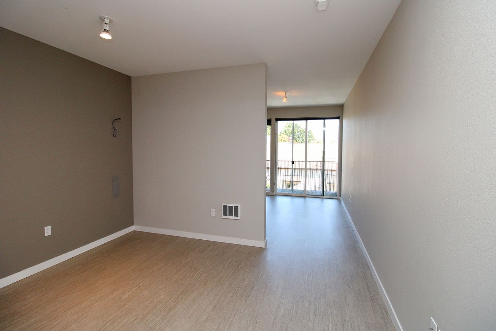 Portland Apartment: 1280 SE Nehalem St