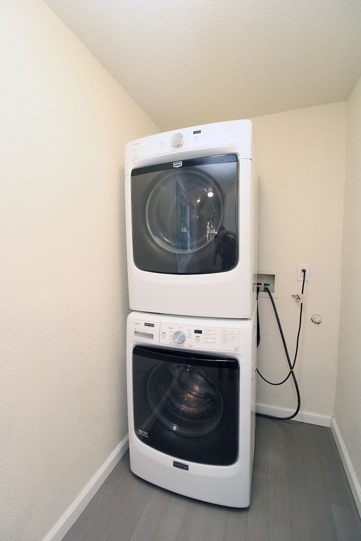 Portland House: 4419 N Albina Ave