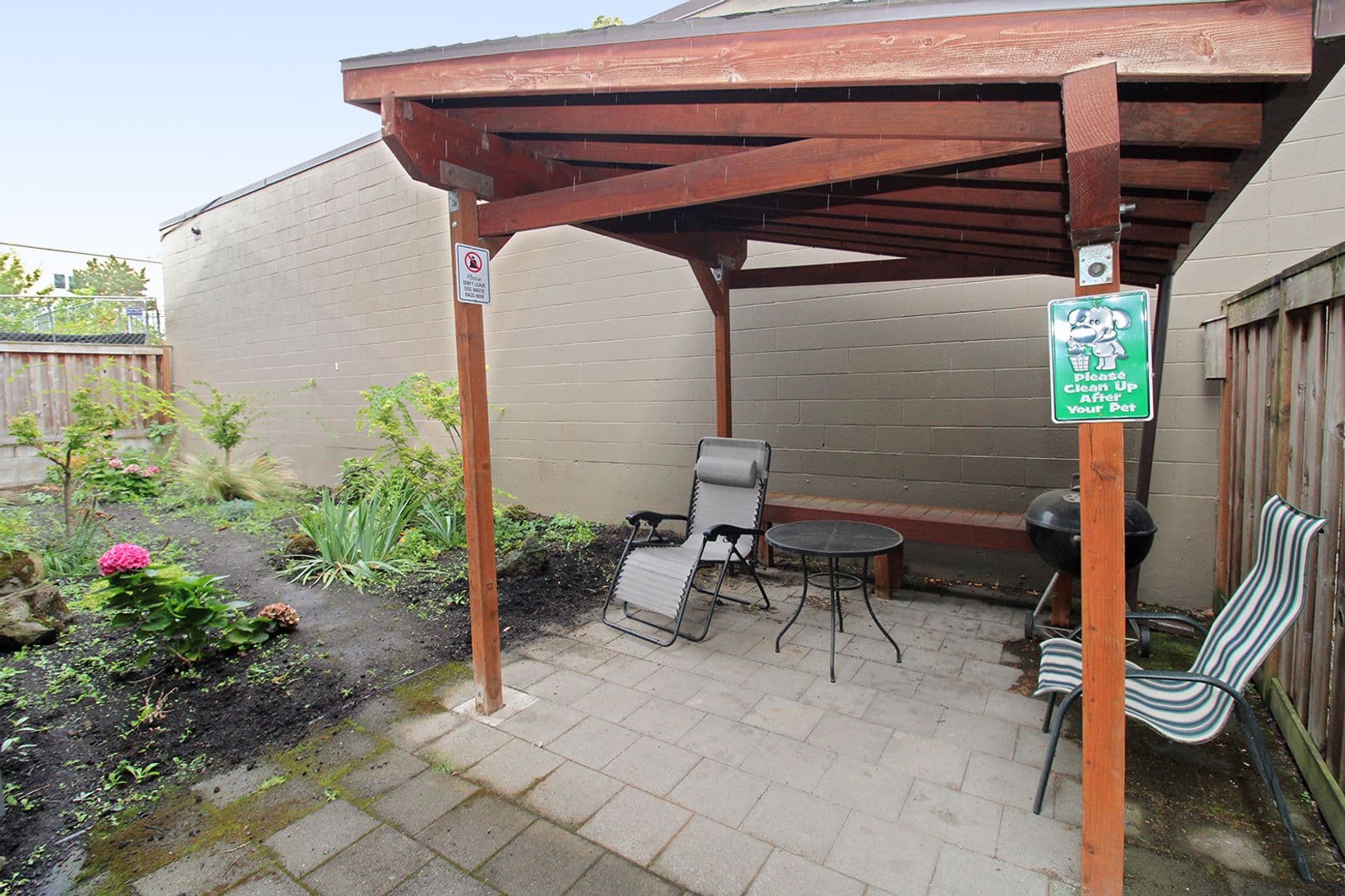 Portland Apartment: 2424 N Vancouver Ave