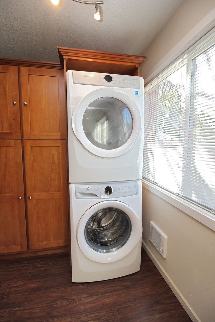 Portland Apartment: 4204 - 4232 SE Cesar E Chavez Blvd.