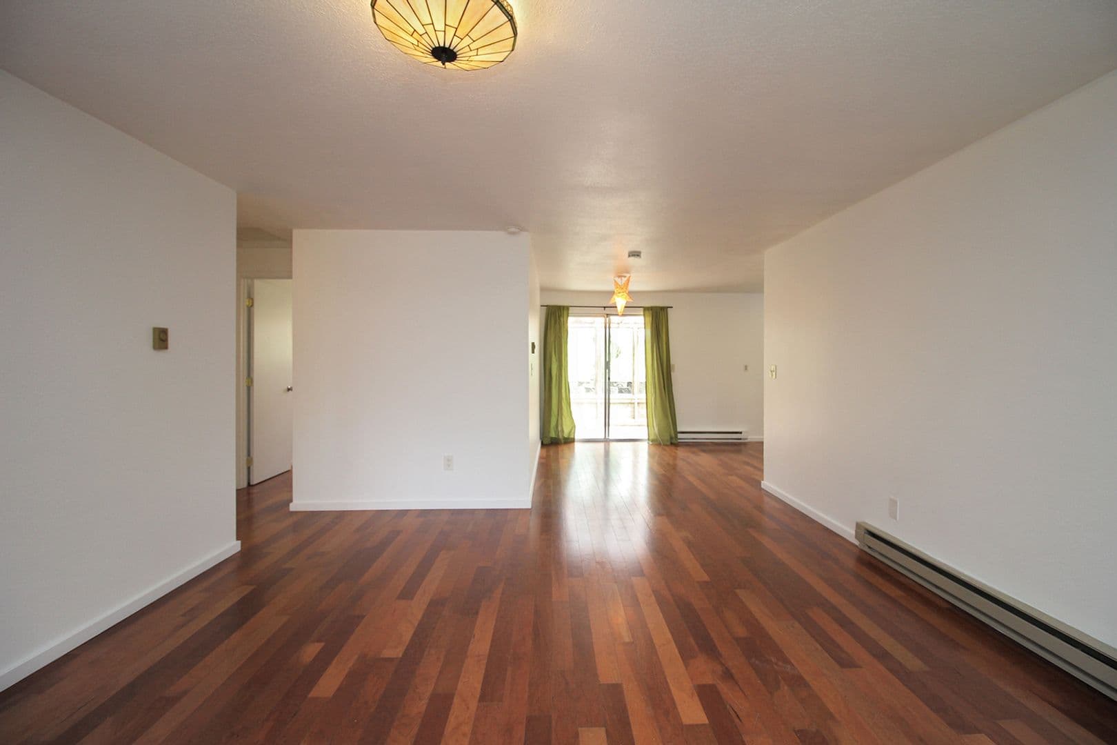 Portland Apartment: 9706 SW 49th Ave #A-B