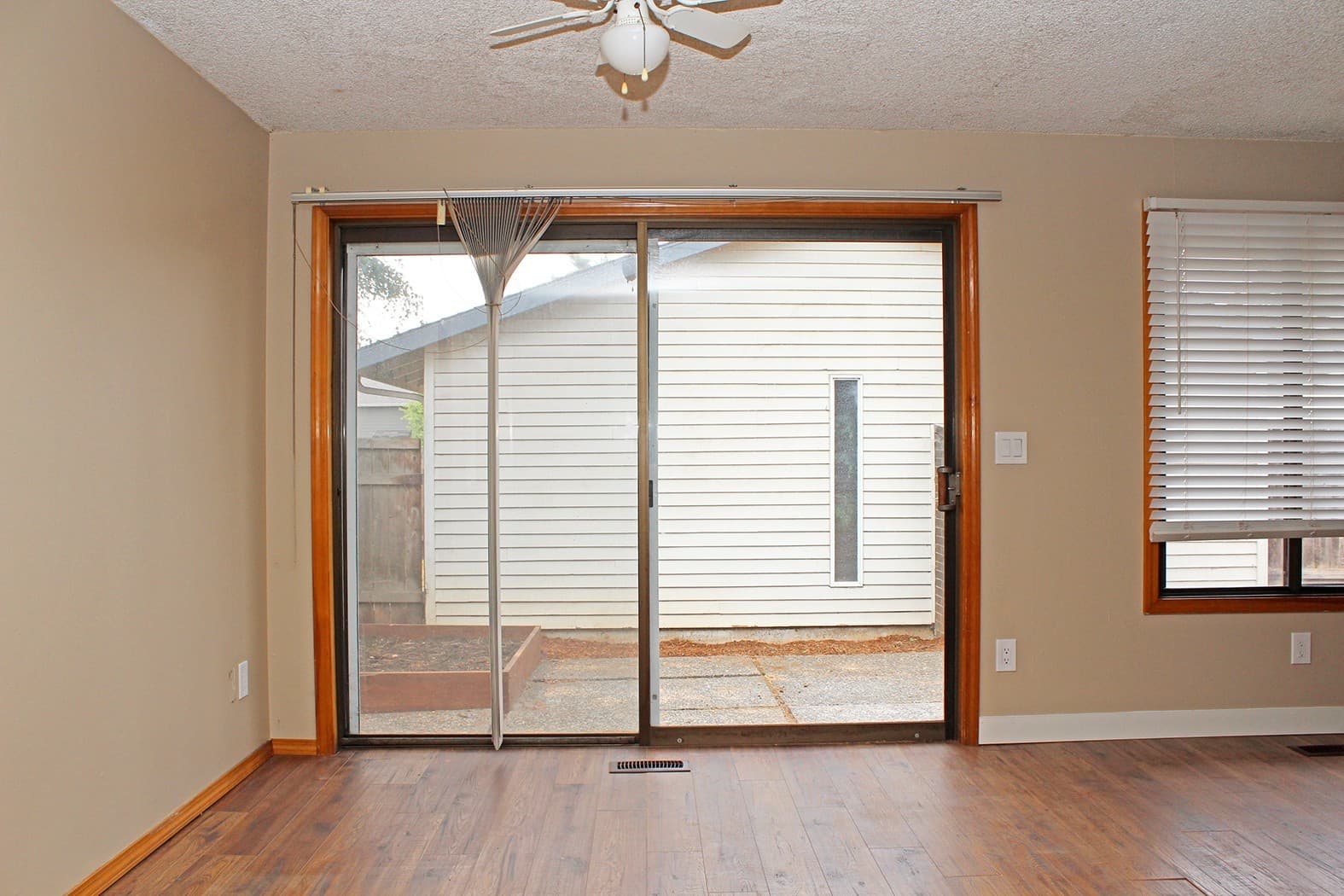 Oregon City Apartment: 508-510 Hartke Lp