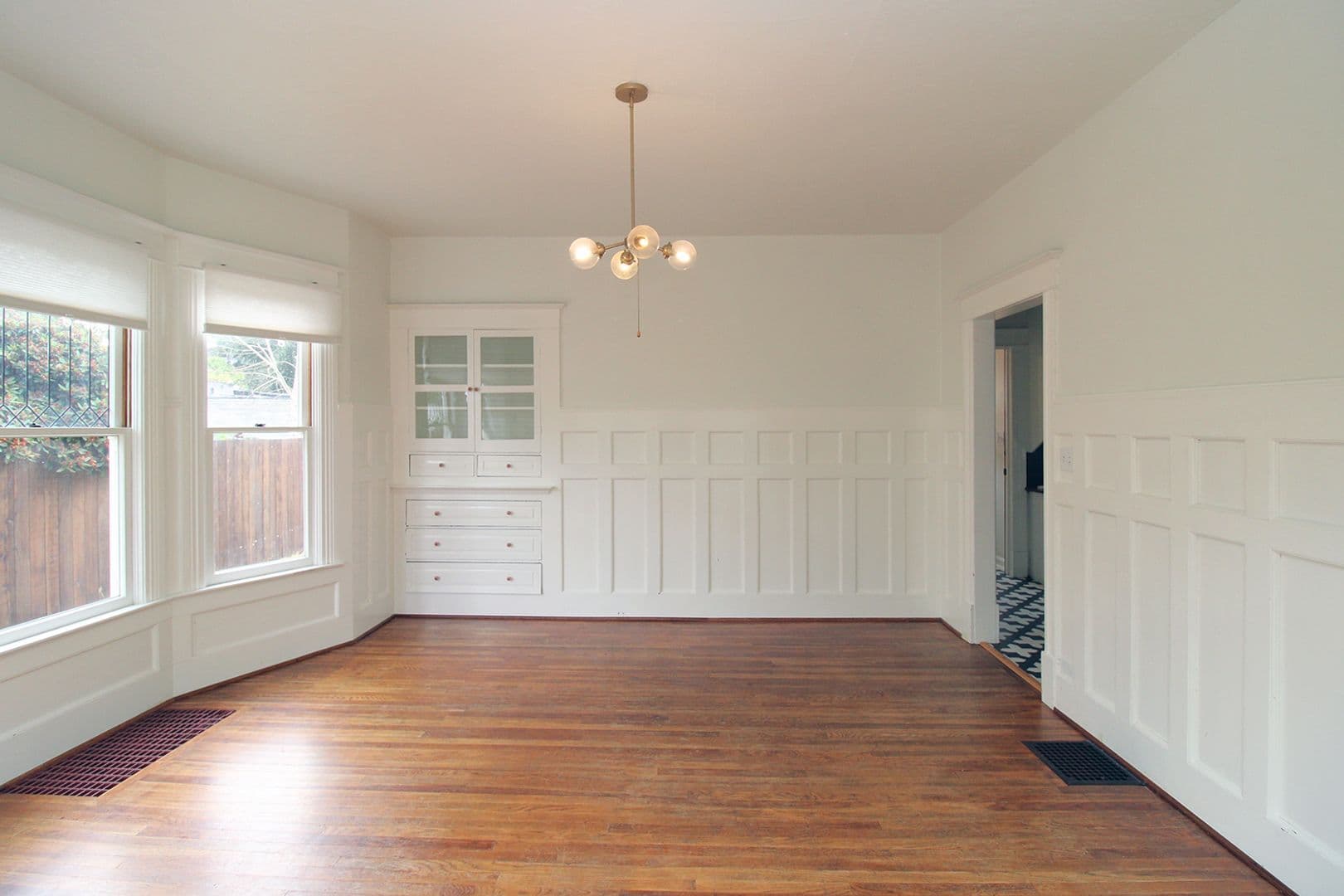 Portland House: 7126 N Lombard St