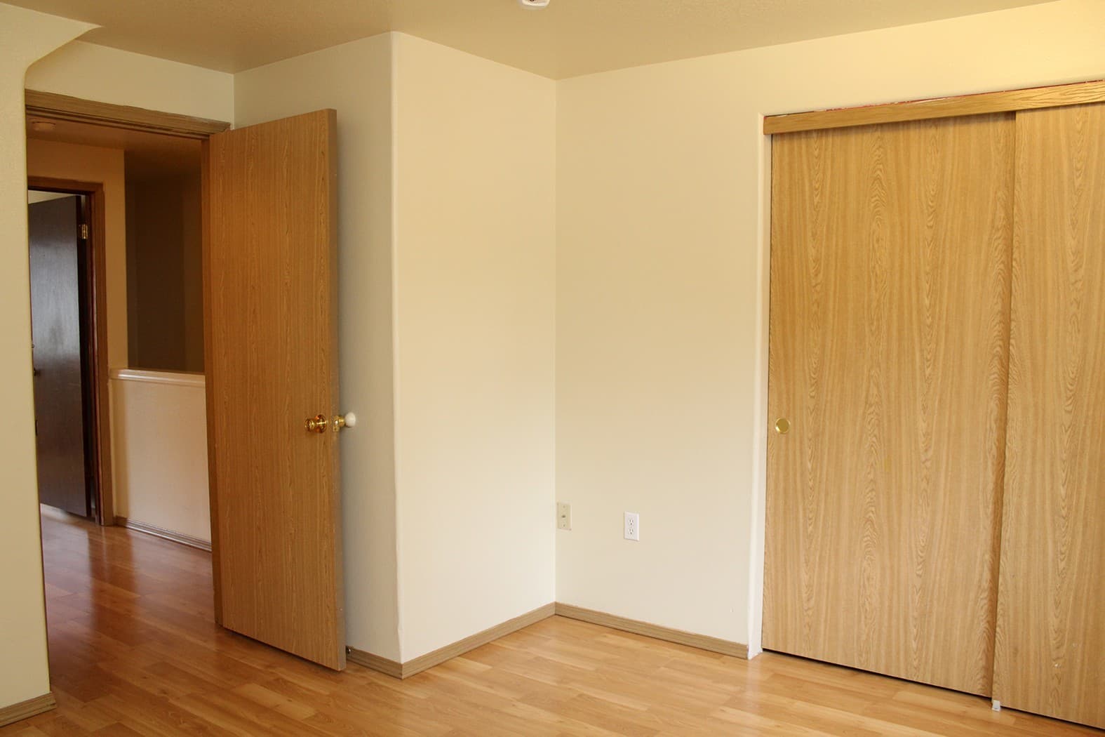 Portland Apartment: 3548 SE 119th Ave