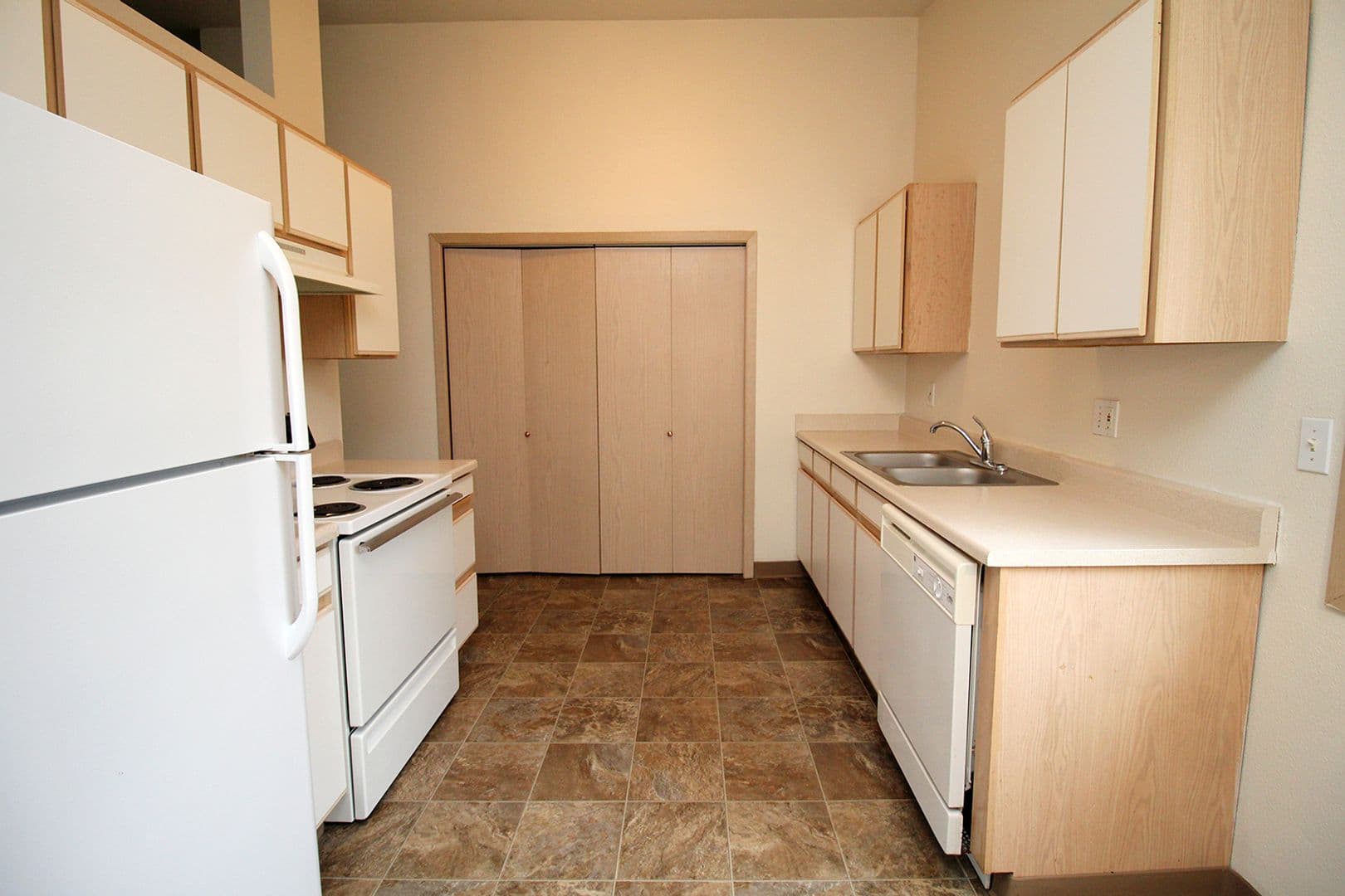Portland Apartment: 1348 - 1438 NE 160th Ave