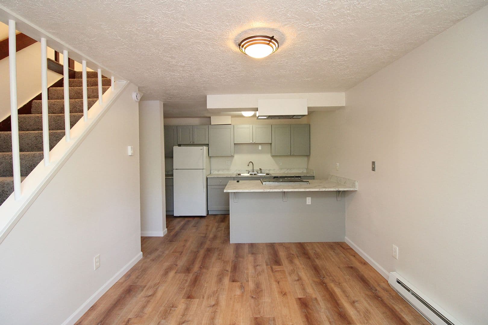 Portland Apartment: 5704 SW Beaverton-Hillsdale Hwy