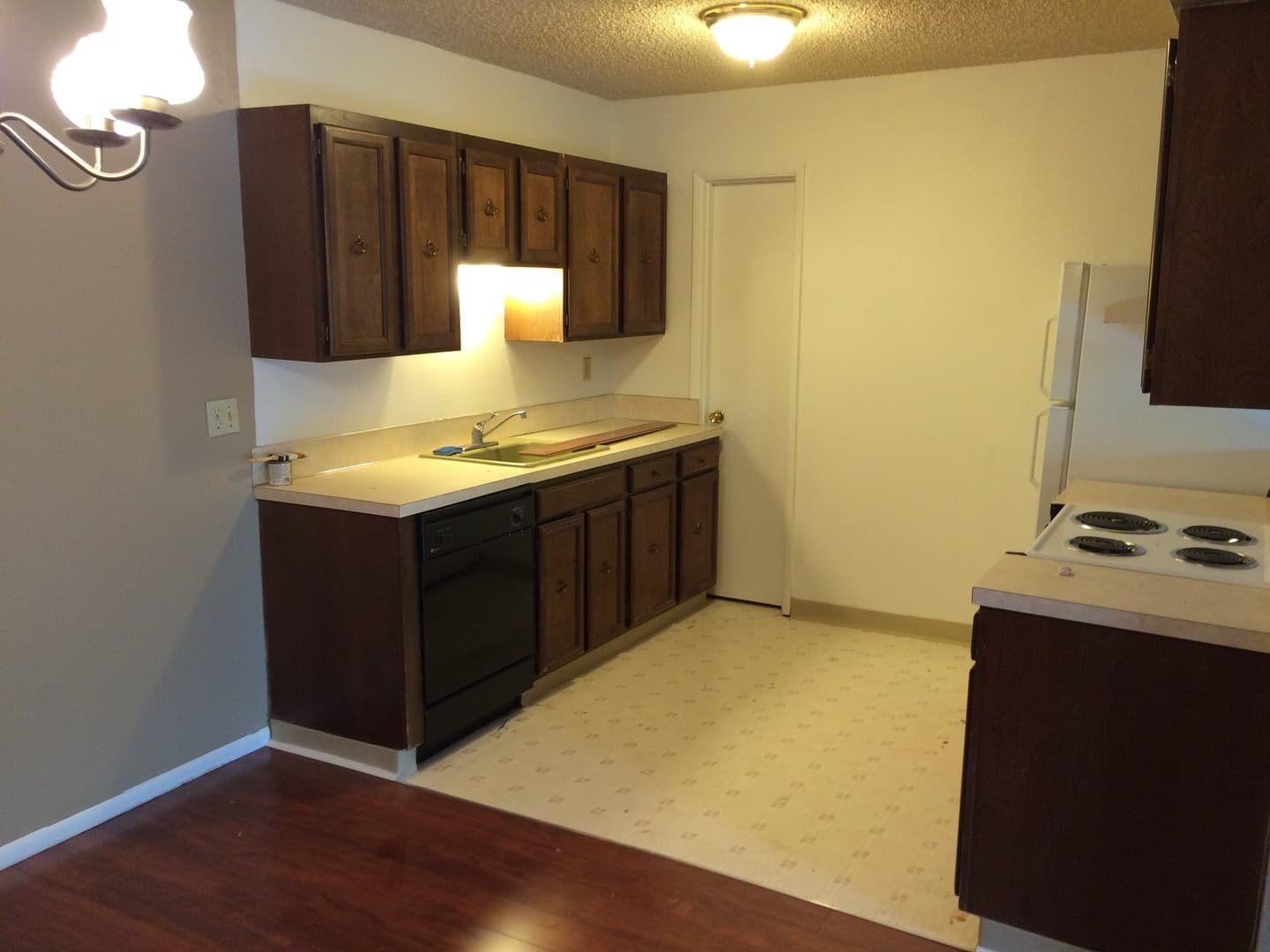 Portland Apartment: 5821-5827 NE Davis St
