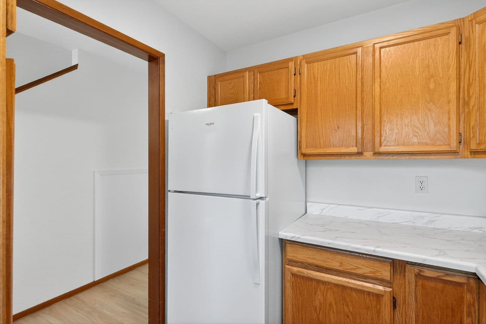 Gladstone Apartment: 420 - 470 W Gloucester St