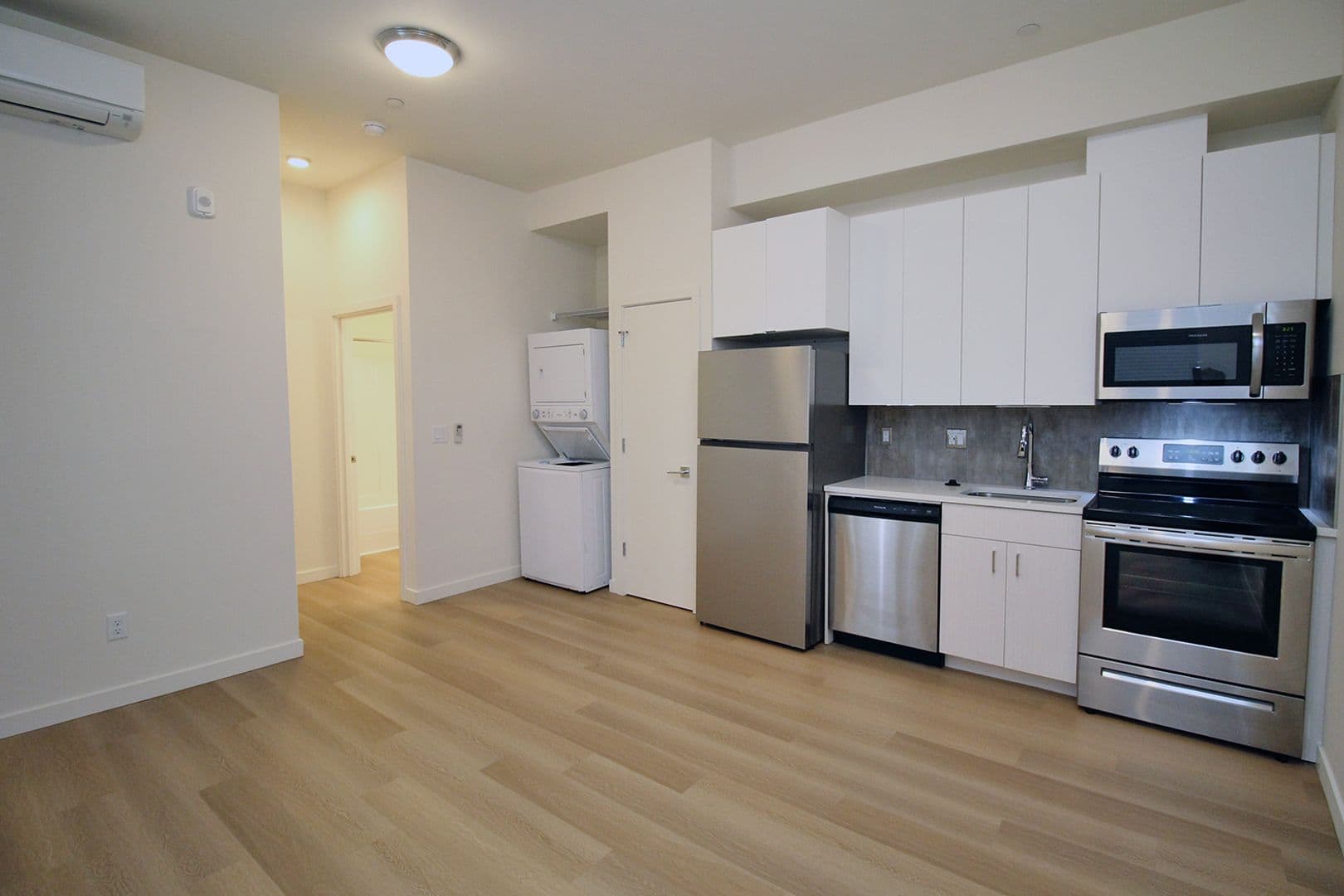 Portland Apartment: 1111 SE Tenino St