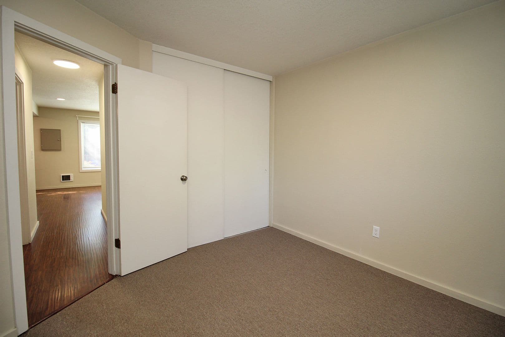 Portland Apartment: 4204 - 4232 SE Cesar E Chavez Blvd.
