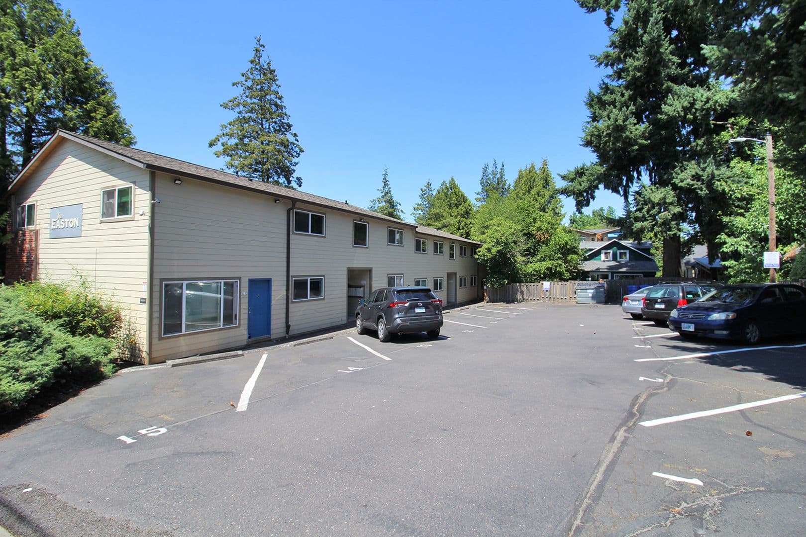 Portland Apartment: 4204 - 4232 SE Cesar E Chavez Blvd.