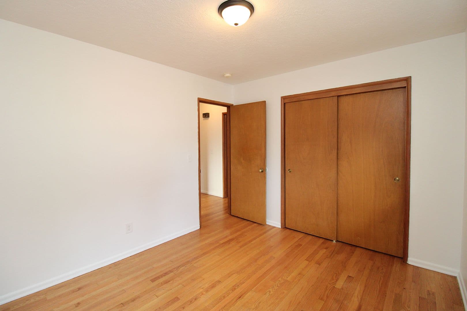 Portland Apartment: 7230 - 7234 NE Broadway