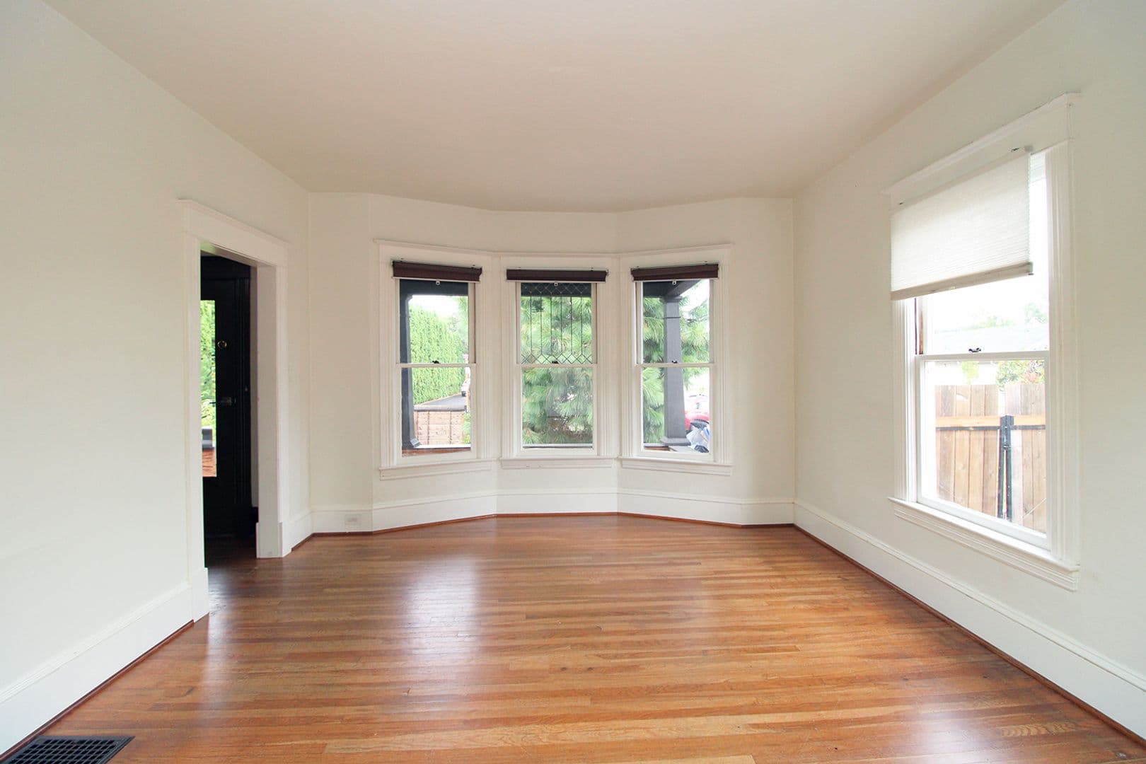 Portland House: 7126 N Lombard St