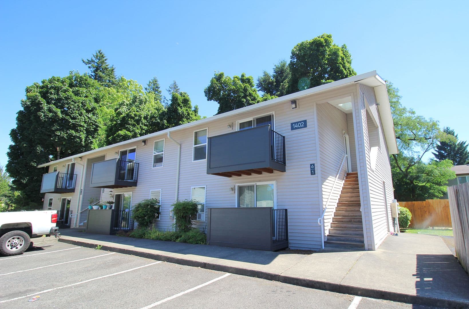 Portland Apartment: 1348 - 1438 NE 160th Ave