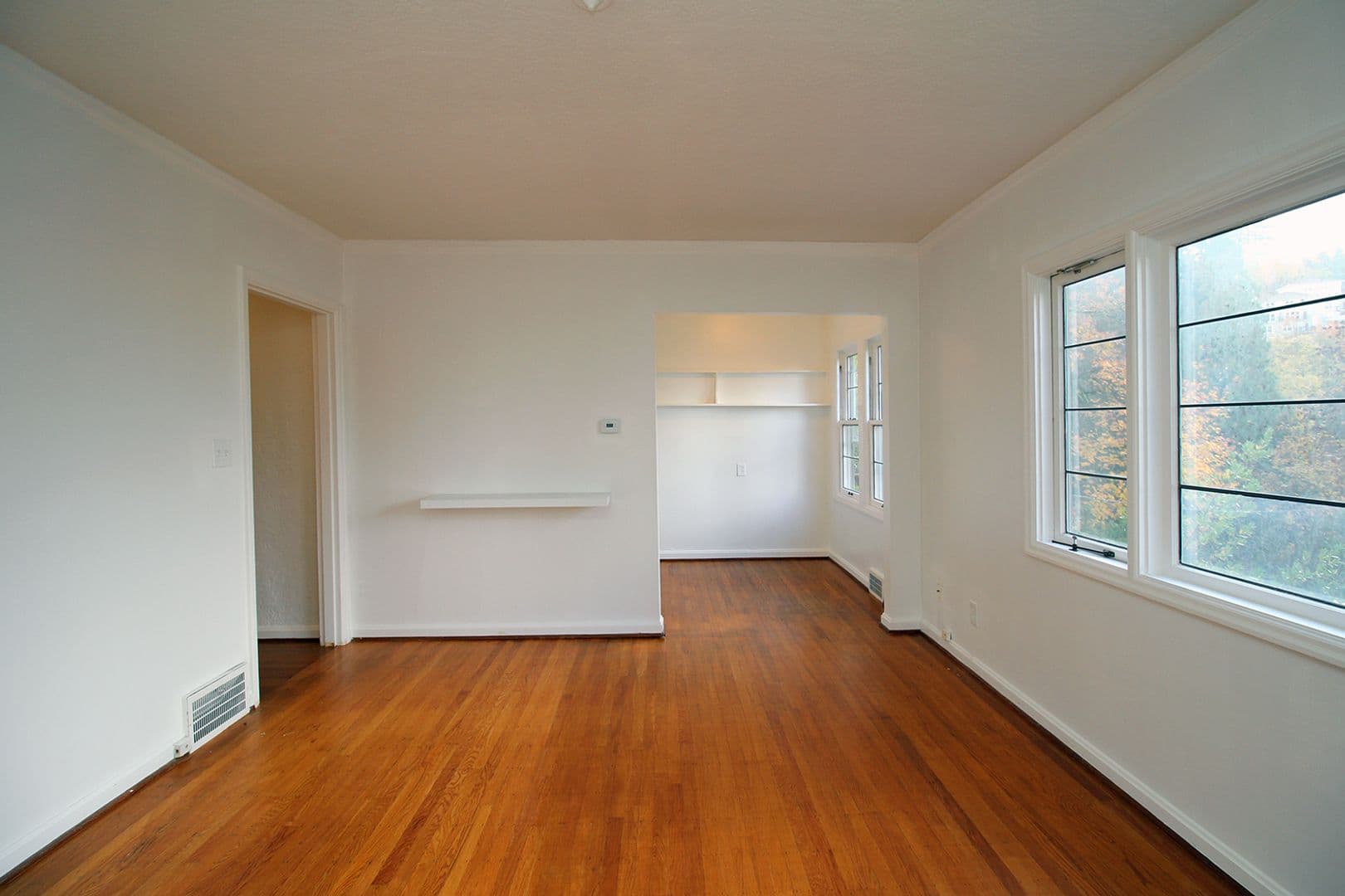 Portland Apartment: 2356-2366 SW Cactus Dr