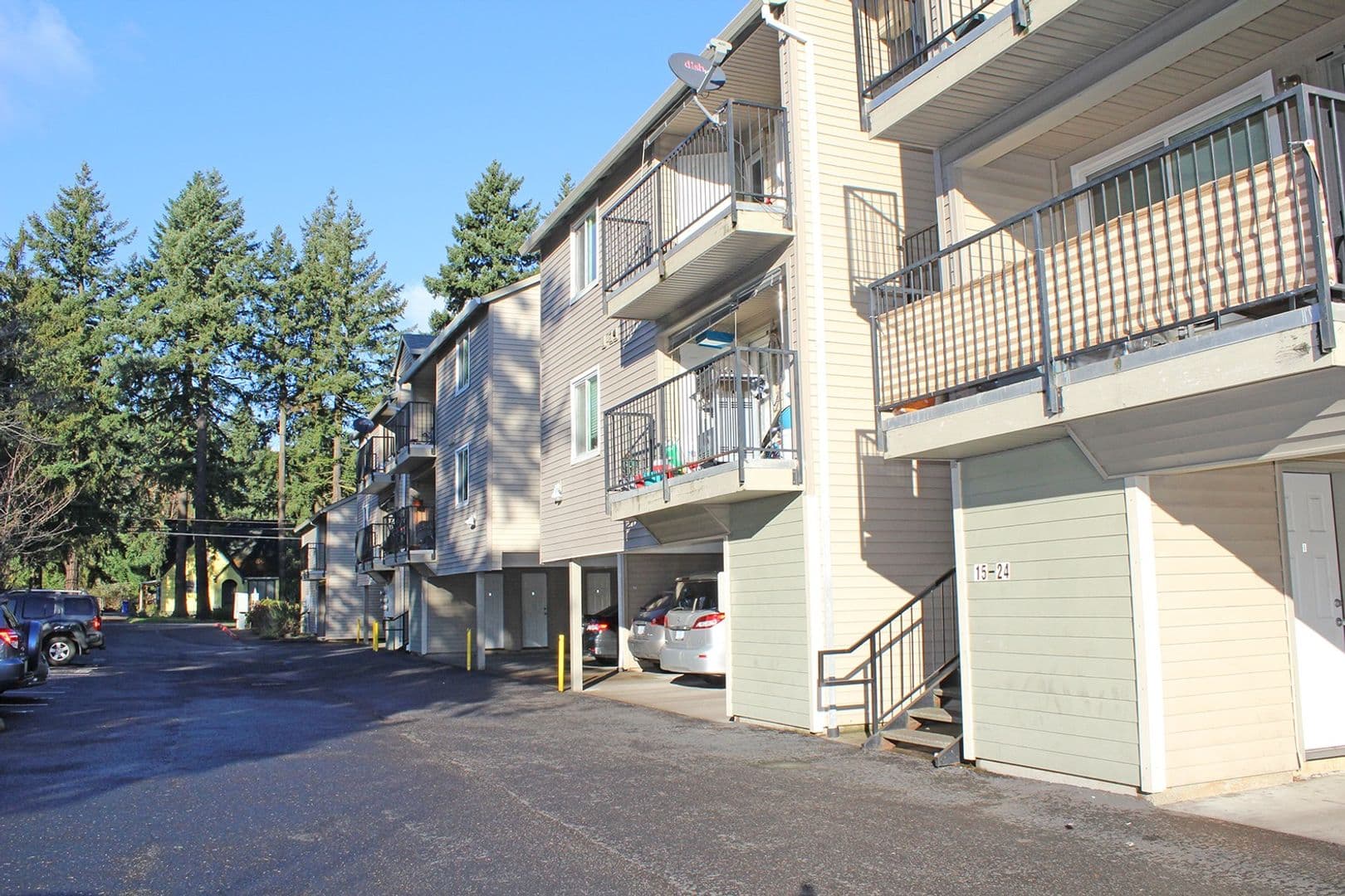 Portland Apartment: 11710-11712 SE Powell Blvd