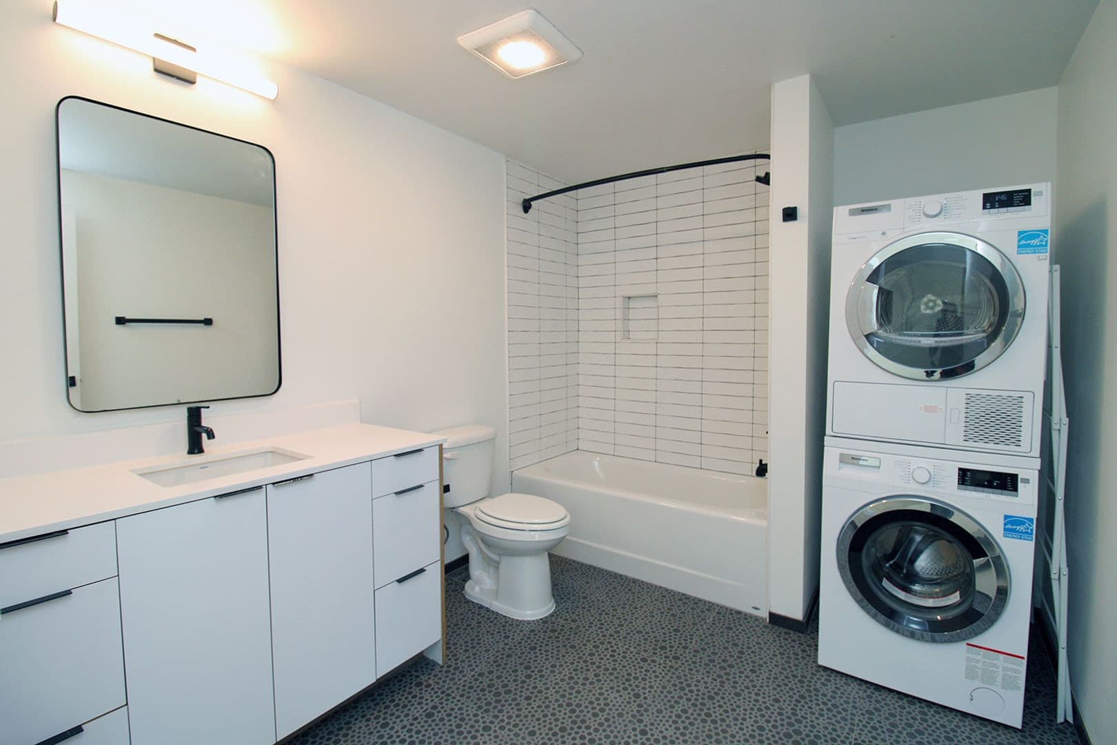 Portland Apartment: 1477 NE Alberta St