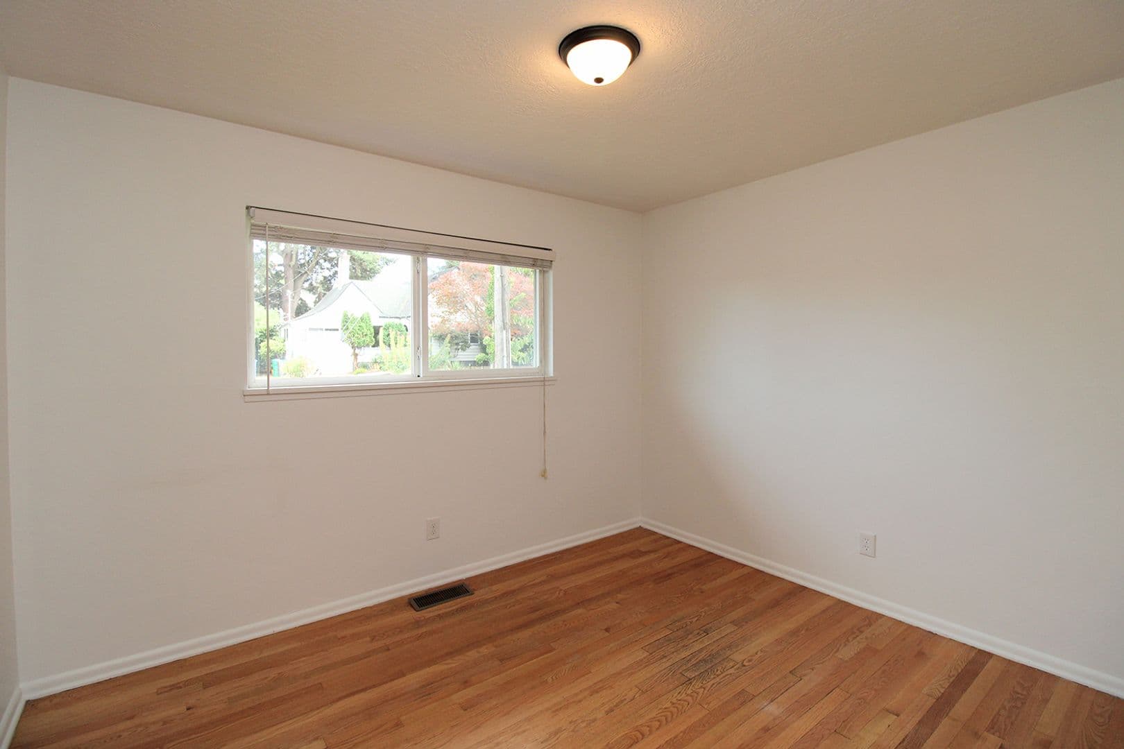 Portland Apartment: 7230 - 7234 NE Broadway