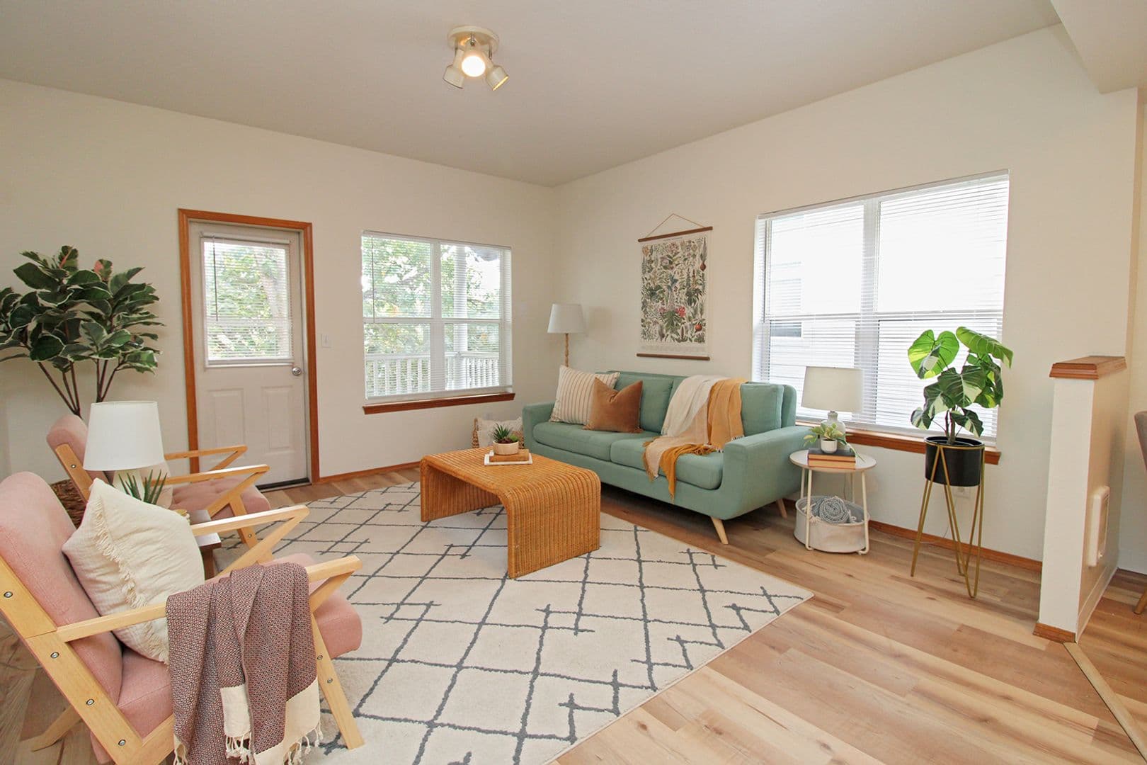 Portland Apartment: 2315 N Lombard St