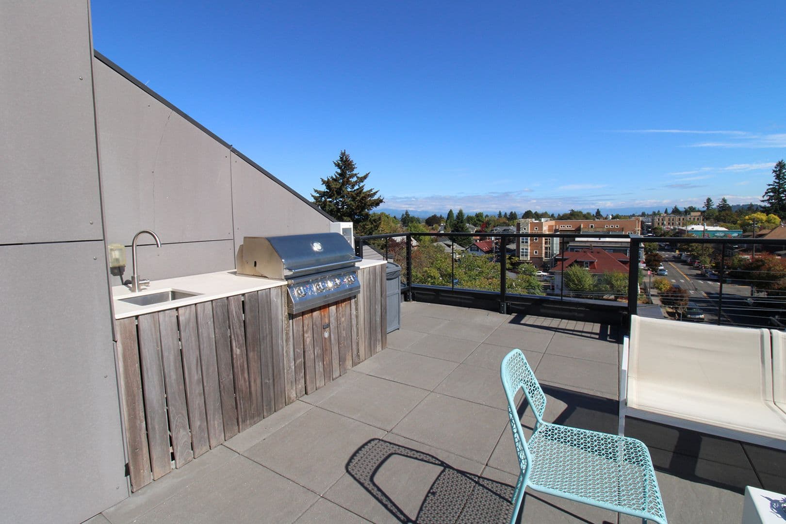 Portland Apartment: 1477 NE Alberta St