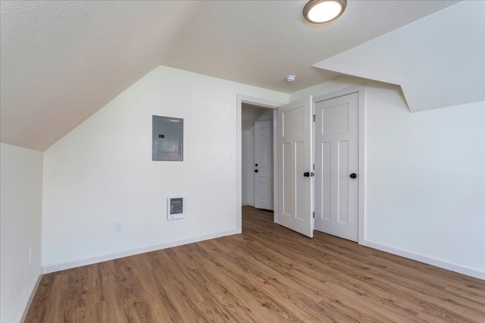 Portland Apartment: 3622-3624 NE Cleveland Ave