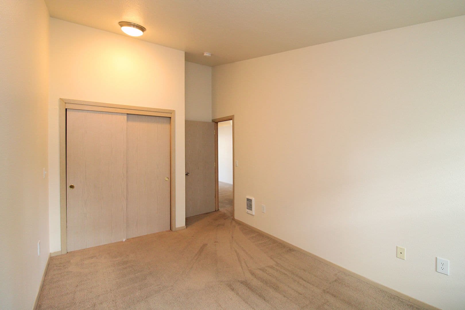 Portland Apartment: 1348 - 1438 NE 160th Ave