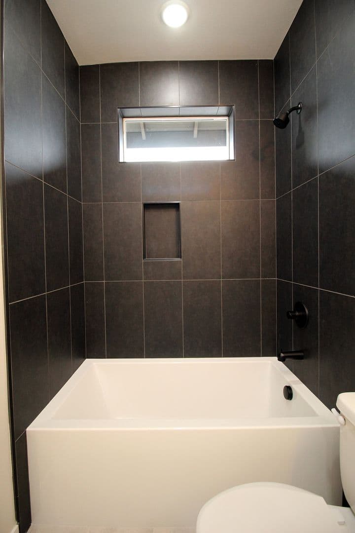Portland Apartment: 5258-5264 NE 15th Ave