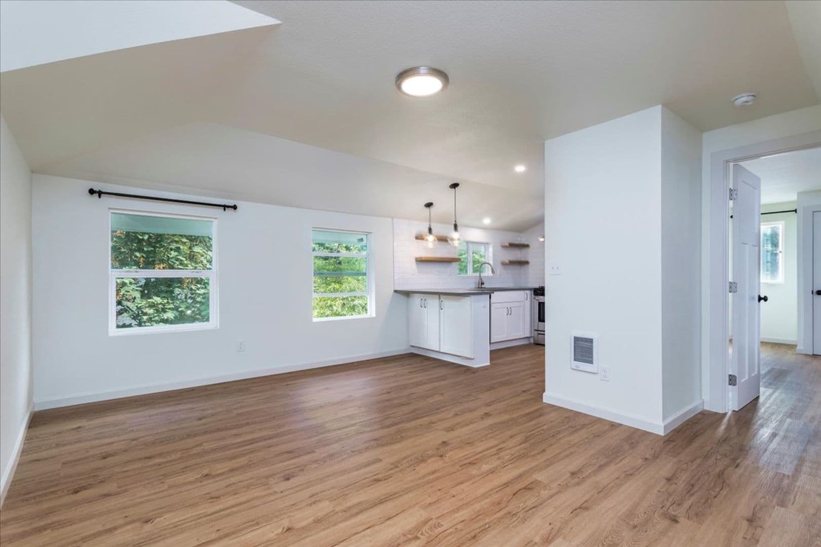 Portland Apartment: 3622-3624 NE Cleveland Ave