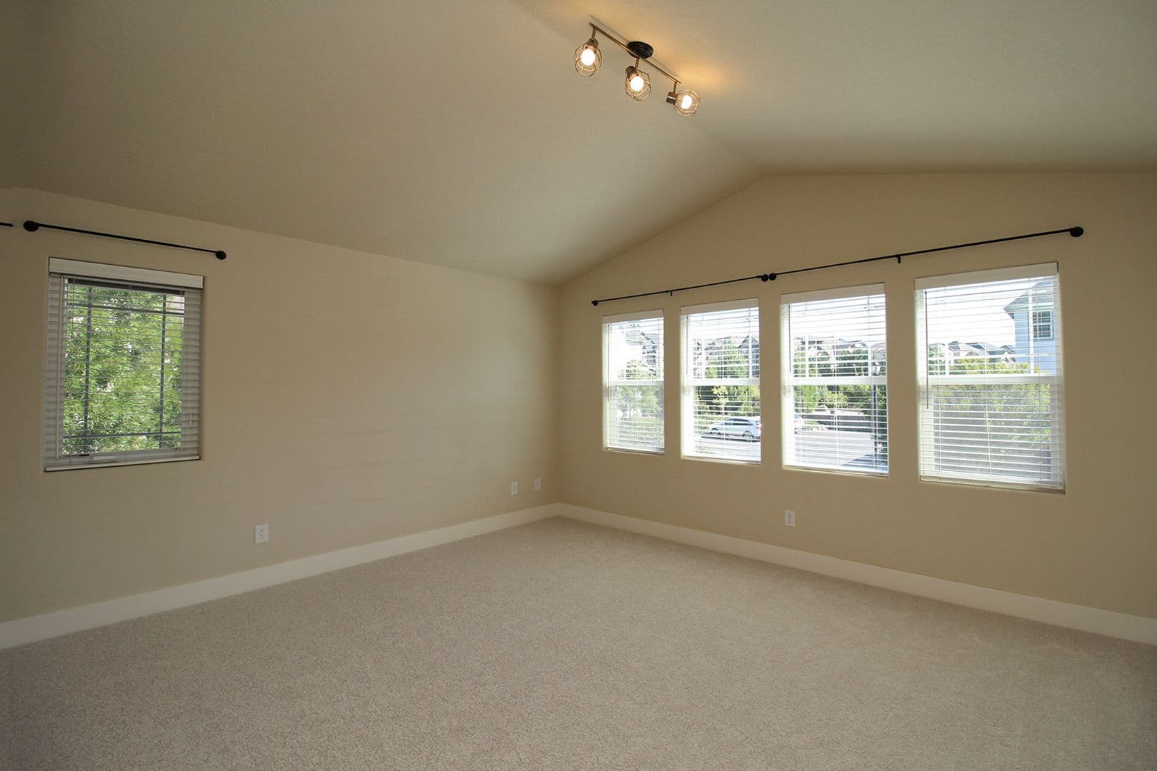 Sherwood House: 13490 SW Calabash Ter