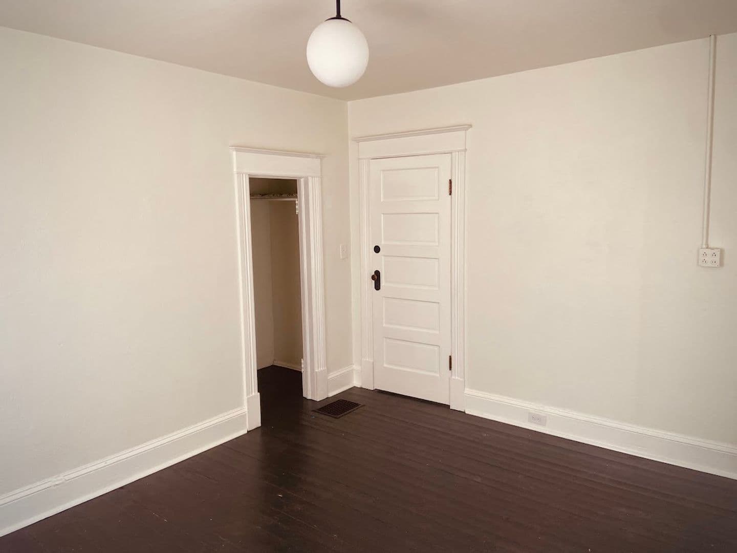 Portland House: 7126 N Lombard St