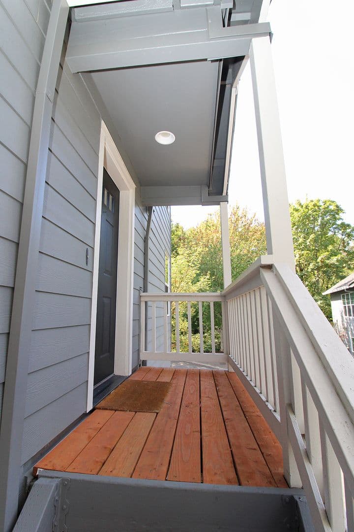 Portland House: 9711 NW Miller Hill Dr