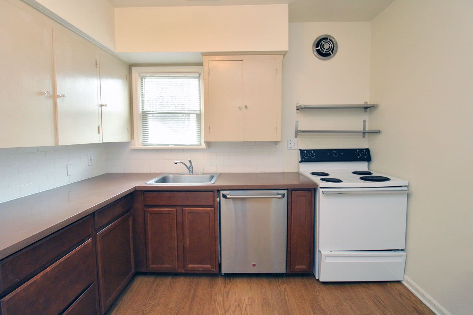 Portland Apartment: 5944 & 5948 NE 30th Ave