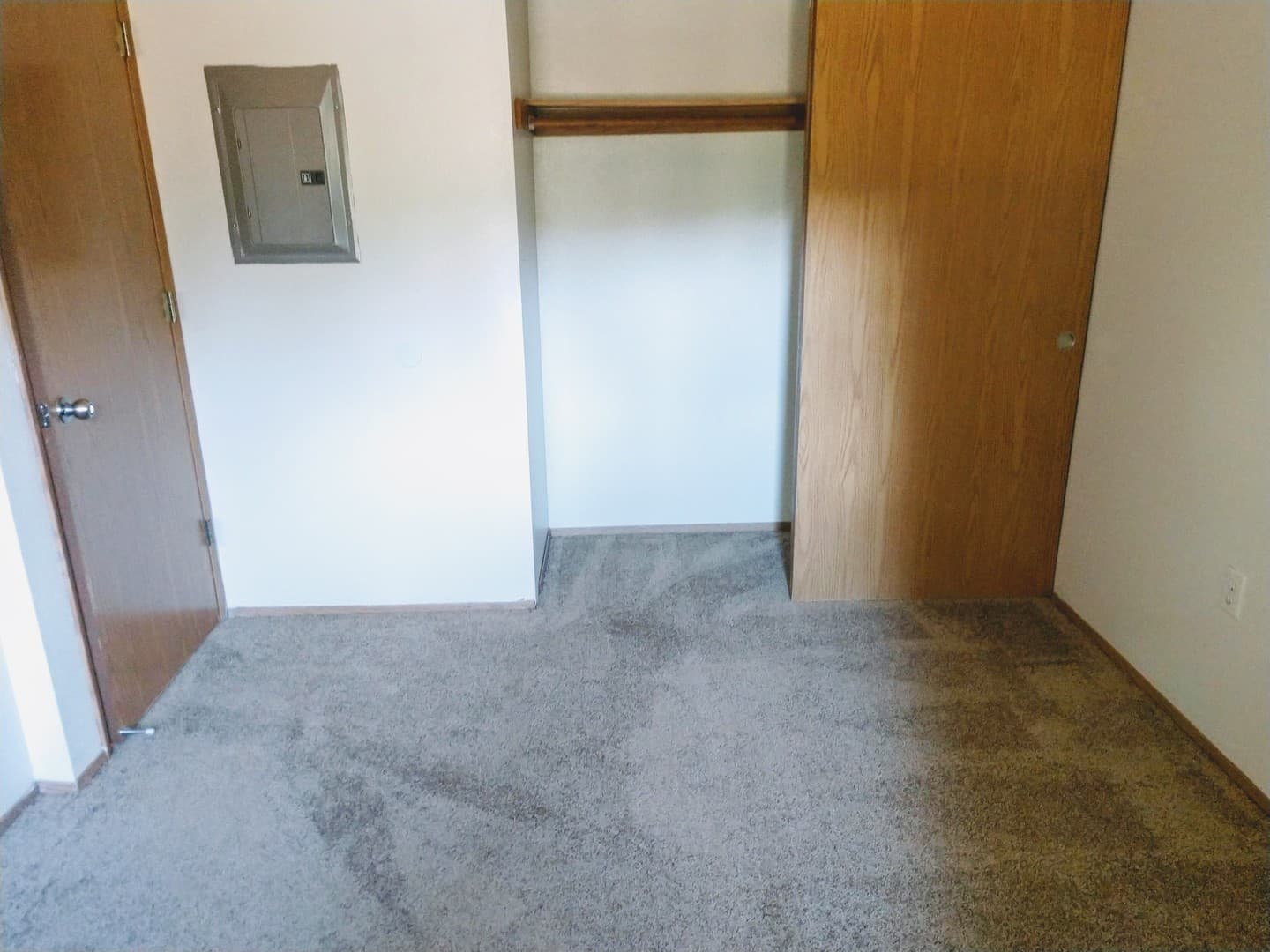 Portland Apartment: 131 - 149 SE 151st Ave