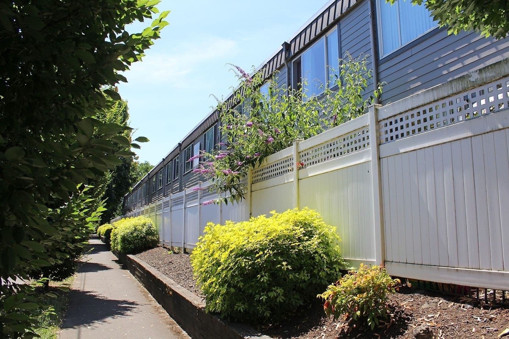 Portland Apartment: 9222 N Lombard St