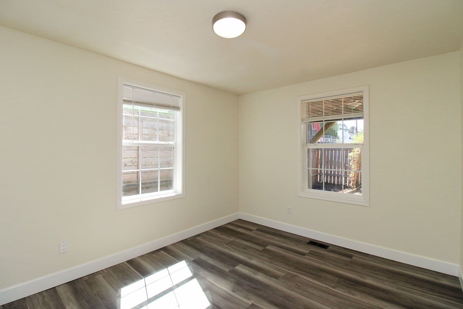Portland House: 4419 N Albina Ave