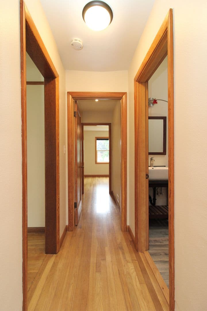Portland Apartment: 9823 SW 55th Ave