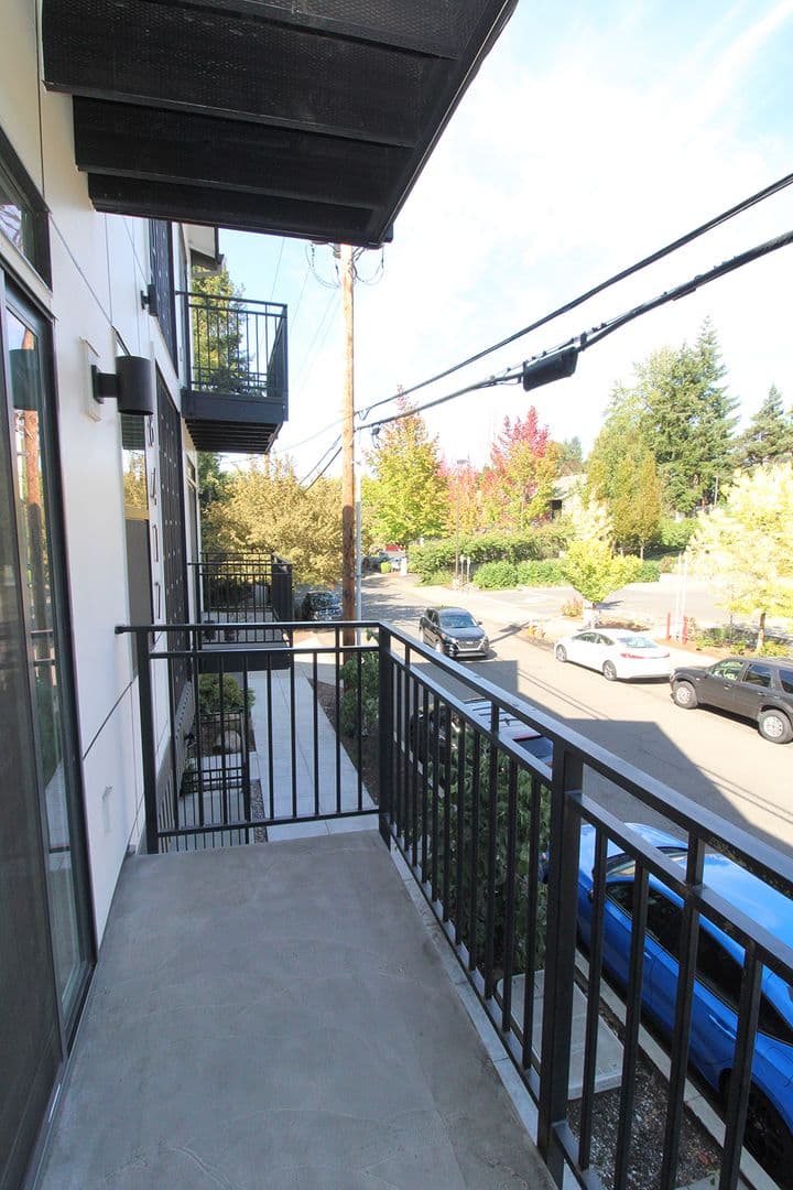 Portland Apartment: 8417 SW 24th Ave