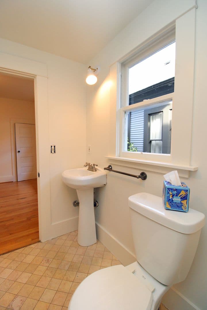 Portland House: 3604 SE Sherman St