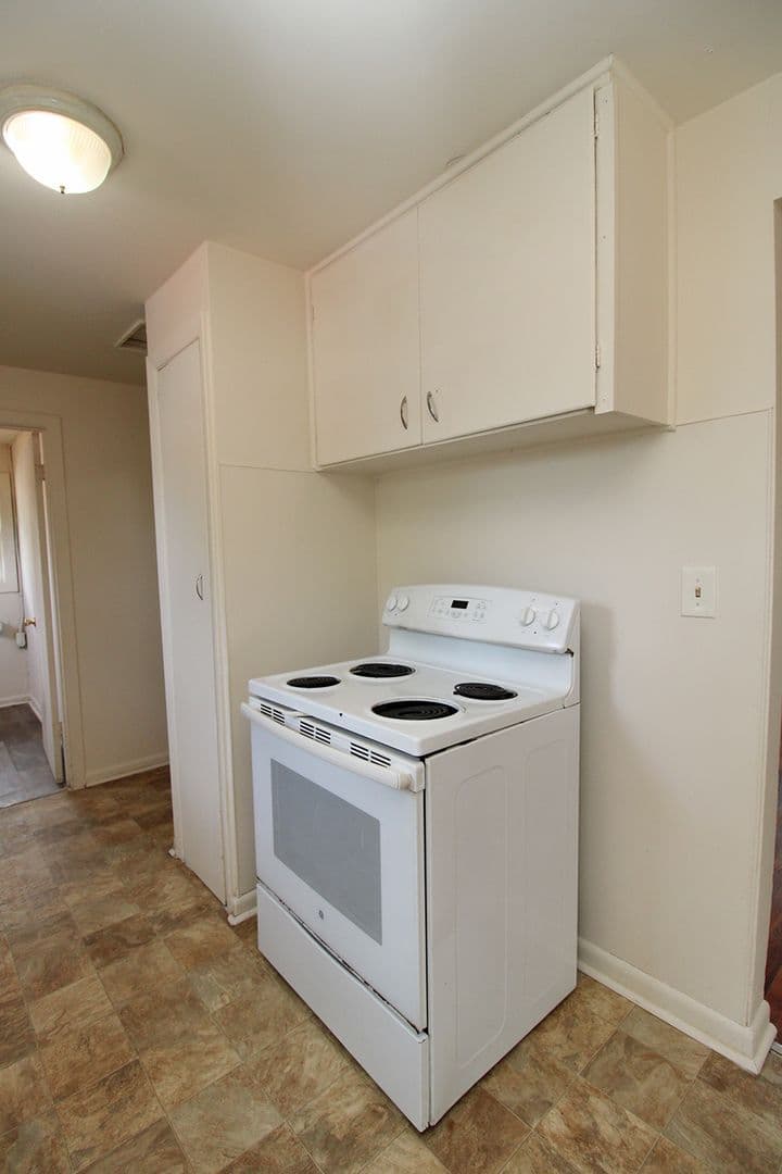Portland House: 5729 NE 62nd Avenue