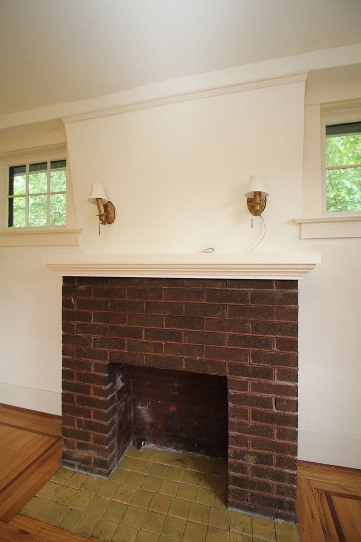 Portland Apartment: 1236 NE Tillamook St
