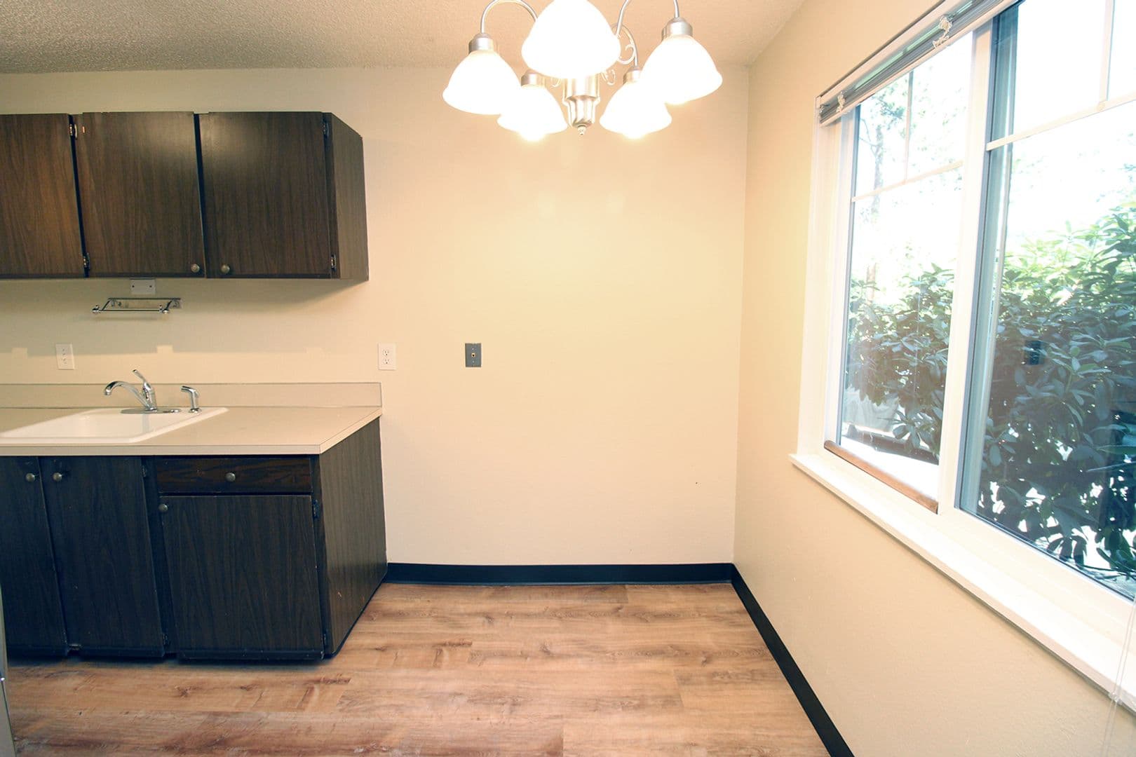 Portland Apartment: 5704 SW Beaverton-Hillsdale Hwy